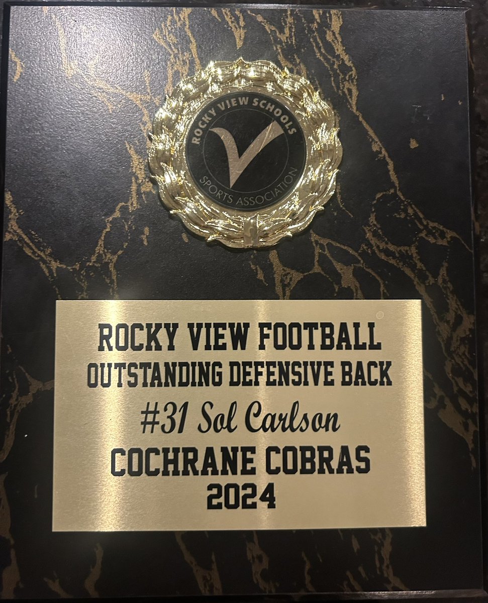Very honoured to receive the Outstanding Defensive Back award of the RVS league!
