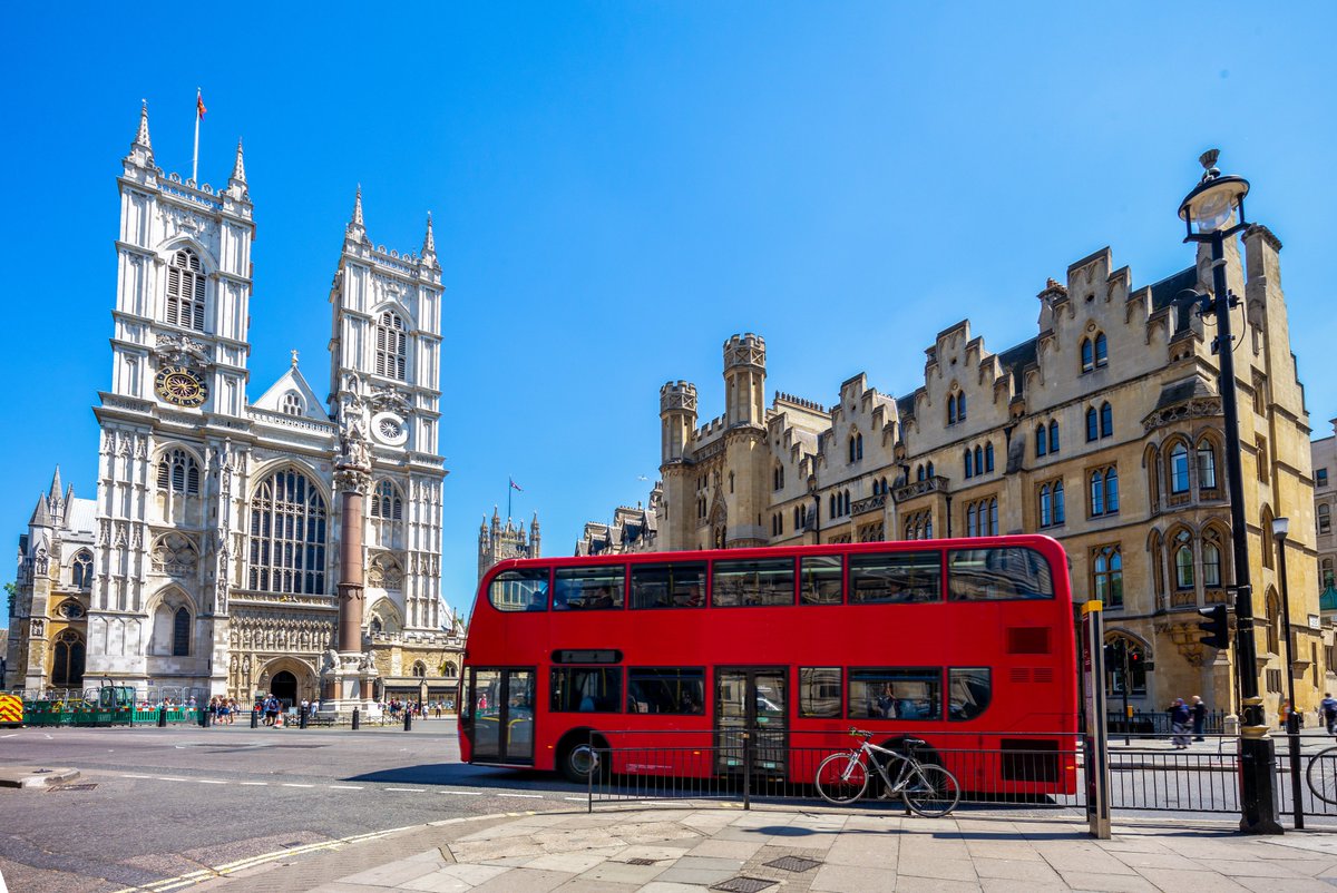 _DriveAway_'s tweet photo. YOUR 2024 Wrapped 🎁

The top hot spots for the year have been unveiled and the results are in, here’s your top destinations for 2024:

Our homeland #Australia, scenic #NZ, vibrant #Italy &amp; the #UK. We are so glad we were along for the ride. Ready to plan your next #adventure? https://t.co/LFZ1P35V06