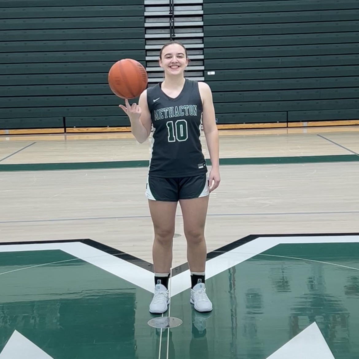 MHS_GirlsBBall's tweet photo. Abby Arnold (14 points and 8 rebounds) was named the Methacton Varsity Girls Basketball Player of the Game vs WC Rustin on 12/3/24. https://t.co/58ineiW002 via @MaxPreps https://t.co/zAwMPJpGG0
