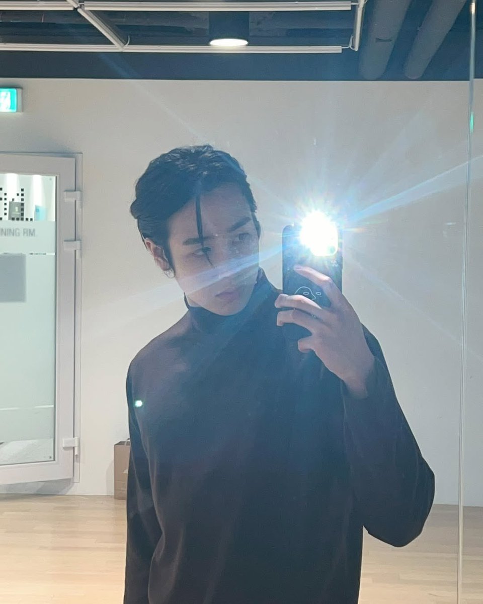 HUNTERN1TY's tweet photo. [📷] via INSTAGRAM 

“🤎🤎🤎”

#HUNTER #xikers #헌터 #싸이커스 https://t.co/Md4ycsWpPO