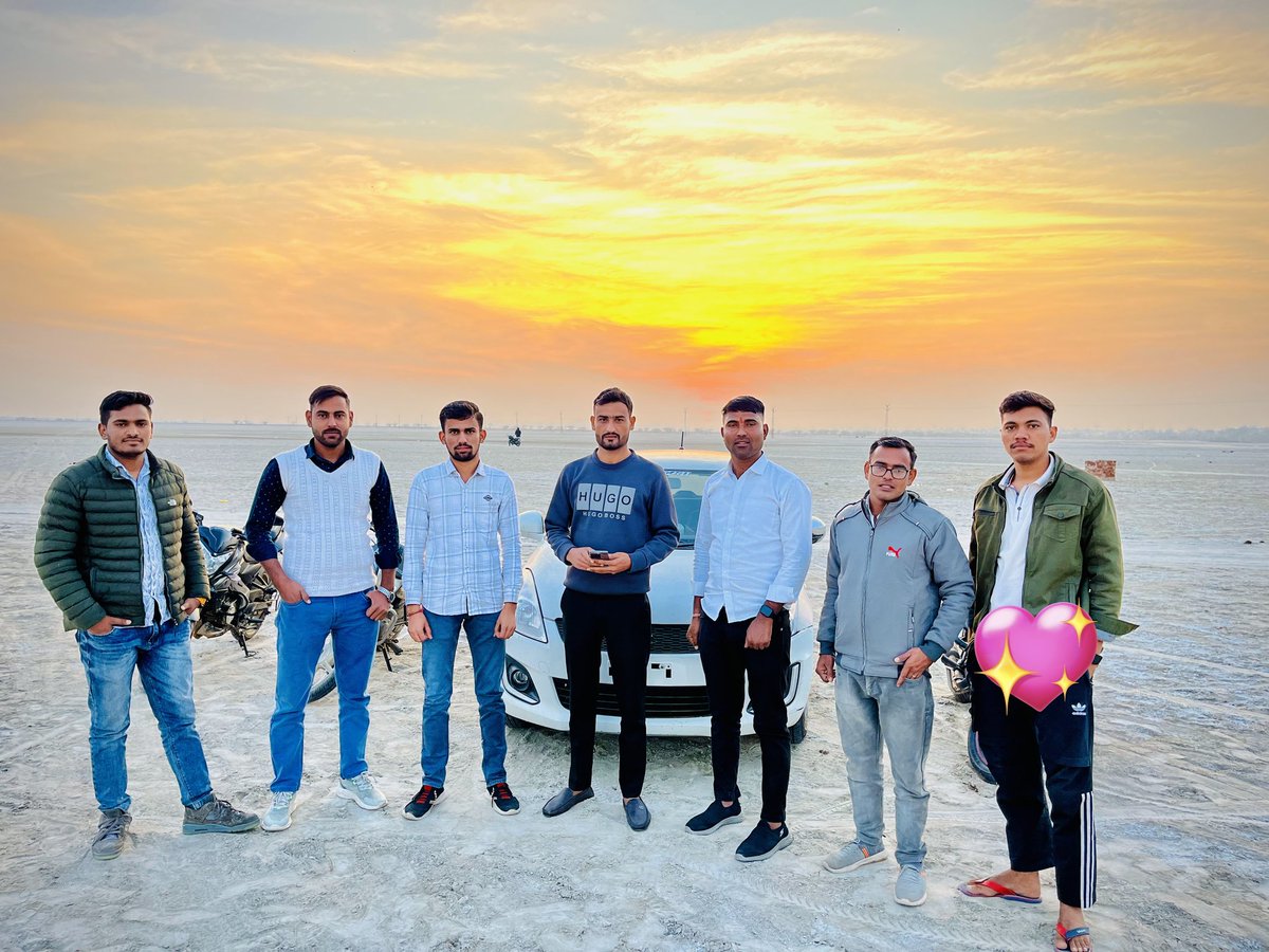 Jagdishbidiyas1's tweet photo. जन्मदिन की हार्दिक बधाई और उज्ज्वल भविष्य की शुभकामनाएं भाई @ashokgena_ 💐🎂🥰 https://t.co/l4AKYlvwqf