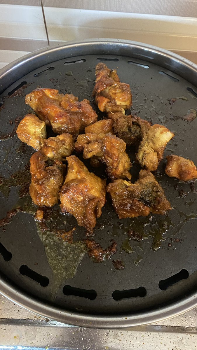 rosedianaf's tweet photo. apa buka warung aja ya? https://t.co/9HyxJZ2CuL