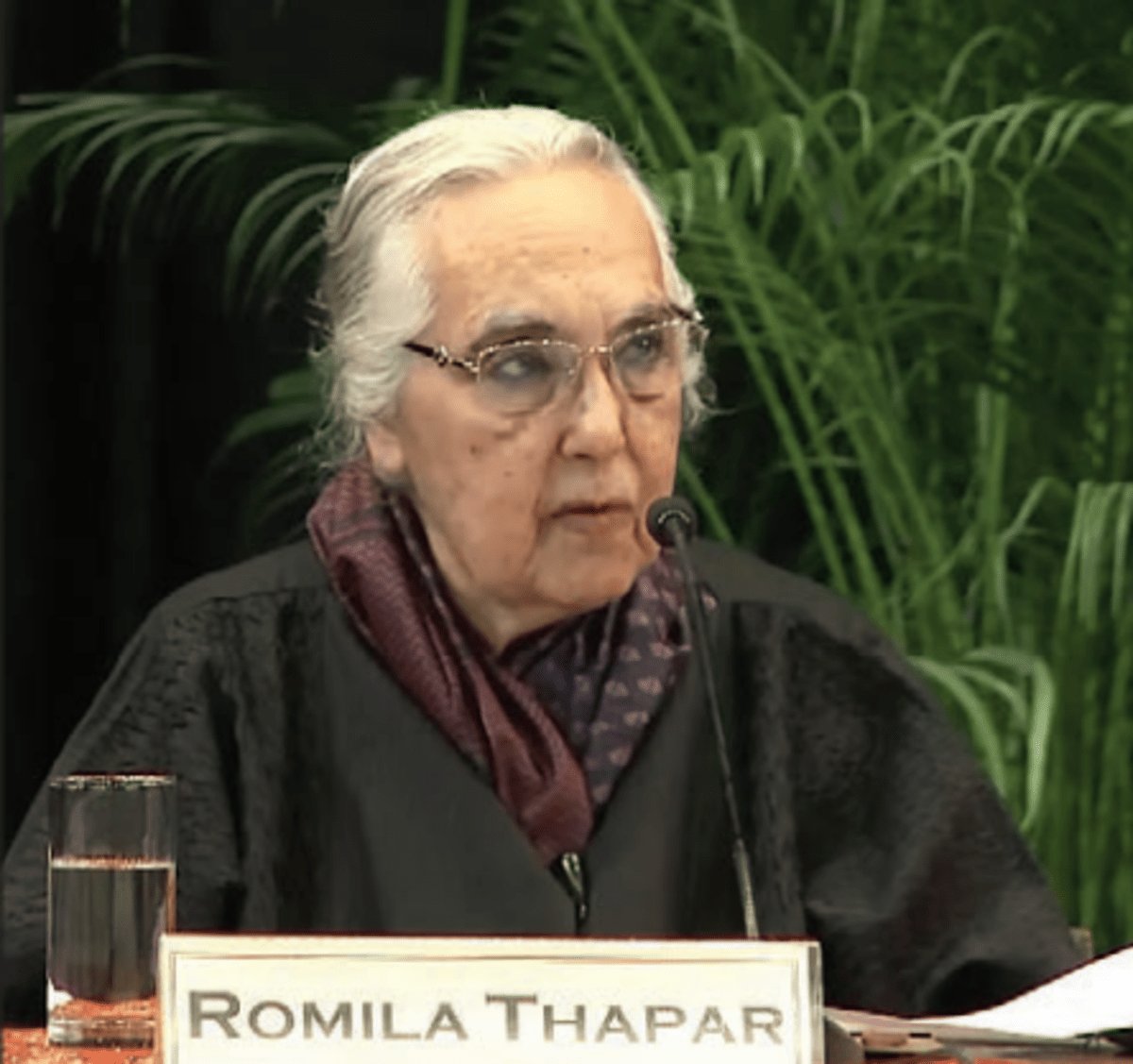 total_woke_'s tweet photo. To understand ancient Jewish texts, you need to be an expert in Hebrew. To understand ancient Christian texts you need to be an expert in Aramaic. To understand ancient Hindu texts you need to be a Missionary trained Marxist who doesn't know Sanskrit. #RomilaThapar #History https://t.co/6oPhdHu2qI