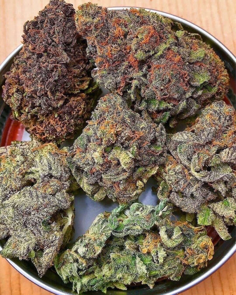 These are some pretty buds!! 😍😍