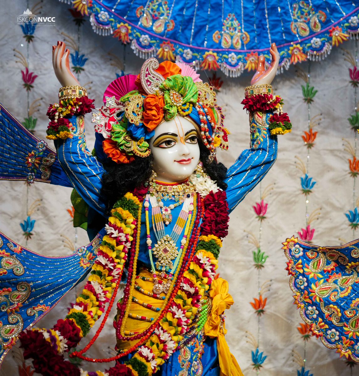 ISKCONPune's tweet photo. 🙏🏽Today's Darshan 📿 🗓05-12-2024🙏
🌷Sri Sri Gaur Nitai🌷
🚩@ISKCONNVCCPune🚩
.
.
#ISKCONNVCC #ISKCONPune #ISKCONNVCCPune #ISKCON #5thdecember #5thdecember2024 #Thursday #Harinaamsankirtan #Radheshyamdas #Radheradhe #Sankirtan #Kirtan #Vrindavan #Mayapur #Prabhupad
#GVE https://t.co/OFRymTfT71