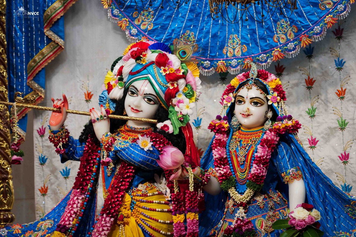 ISKCONPune's tweet photo. 🙏🏽Today's Darshan 📿 🗓05-12-2024🙏
🌷Sri Sri Radhavrindavanchandra🌷
🚩@ISKCONNVCCPune🚩
.
.
#ISKCONNVCC #ISKCONPune #ISKCONNVCCPune #ISKCON #5thdecember #5thdecember2024 #Thursday #Harinaamsankirtan #Radheshyamdas #Radheradhe #Sankirtan #Kirtan #Vrindavan #Mayapur #Prabhupada https://t.co/zyPM1uIZSX