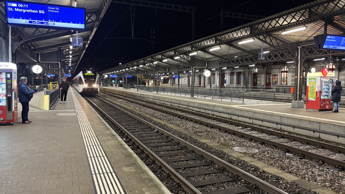 steschny's tweet photo. Weiter geht es ab Rorschach mit der S5 von der @thurbo nach St. Margrethen.
#ÖVLive #Bähnler #Rundreise https://t.co/en7z1EzOxc