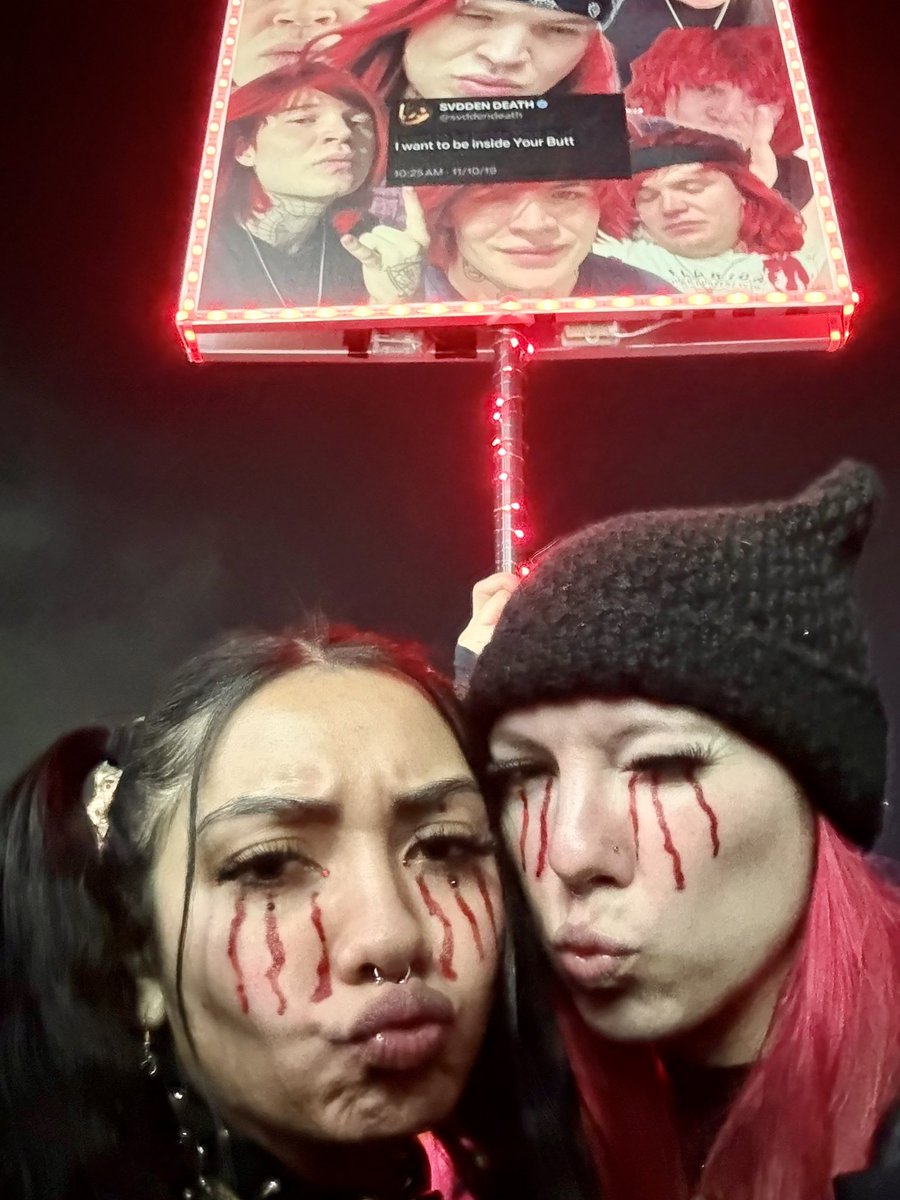 moose girl tweet media