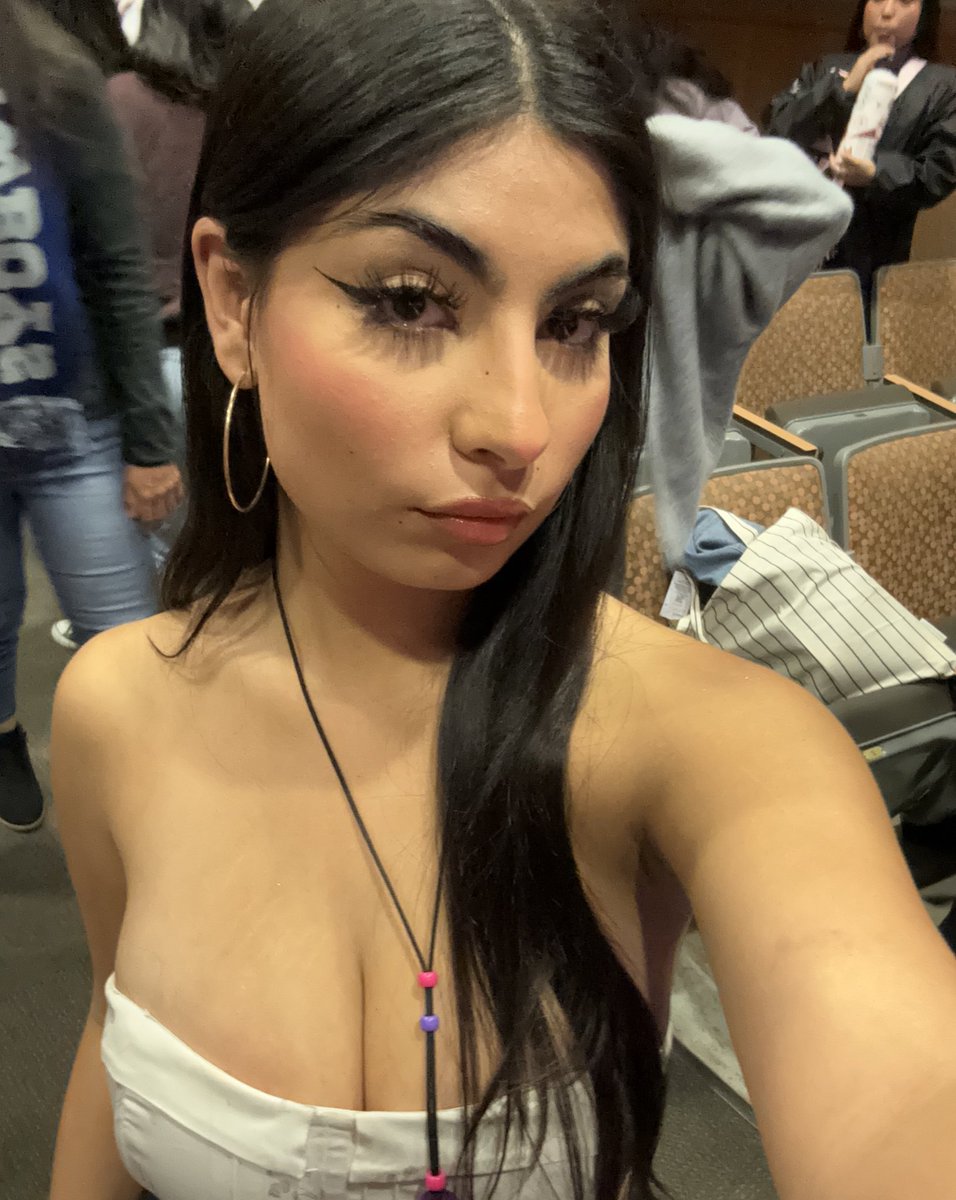 _johanachavez_'s tweet photo. 🌸 https://t.co/FiIq7nyVgD