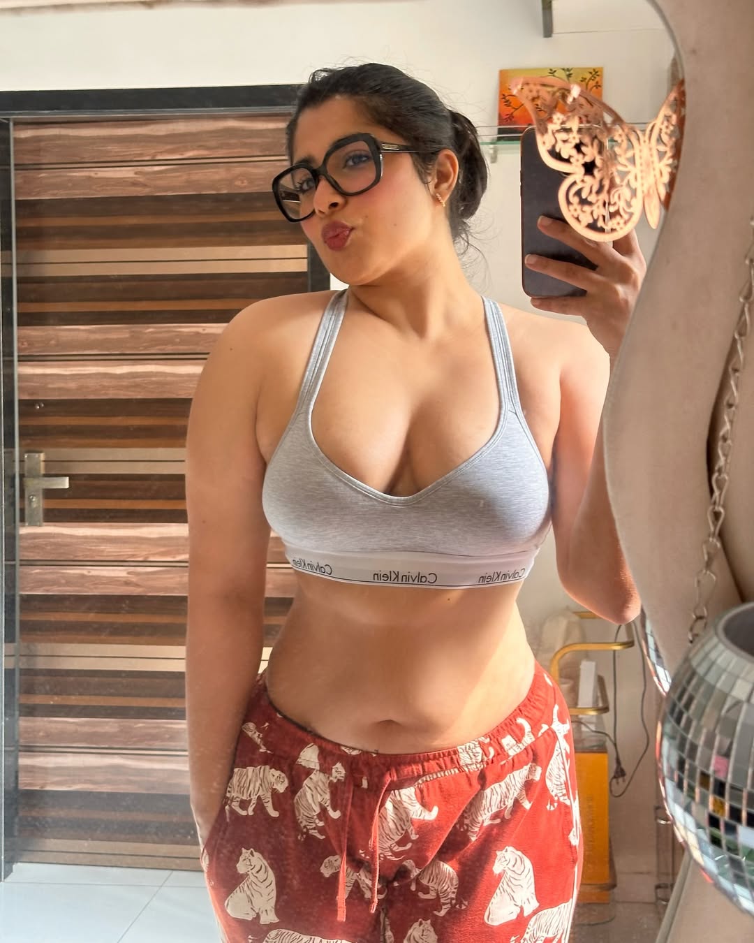 GeAu-c1a0AMU02Q?format=jpg&name=large