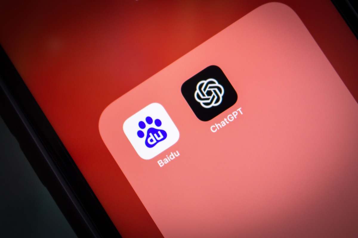 hackintonet's tweet image. Reuters: Apple facing hurdles in adapting Baidu AI models for China.

&quot;The companies, which are adapting Baidu&apos;s large language models for iPhone users, are grappling with issues such as the LLMs&apos; understanding of prompts and accuracy in responding to common scenarios, according…