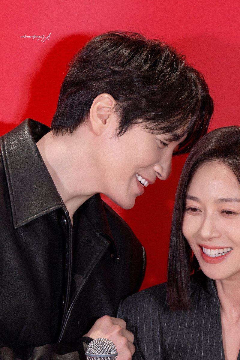 unknownfangirlA's tweet photo. 241203 #소방관 VIP 시사회 #이준혁

연하남이란 도대체 뭘까... https://t.co/QoDXD0hT5W