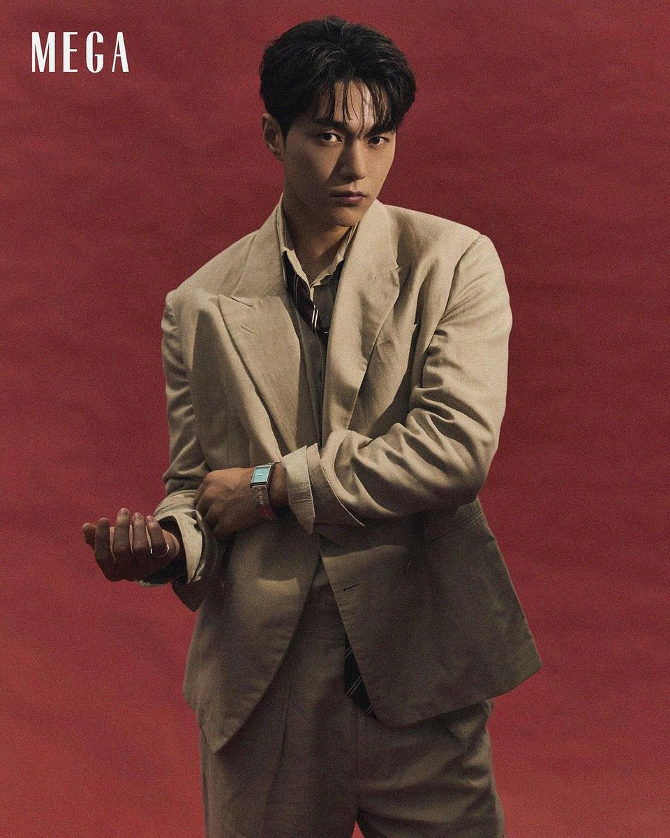glxymanagement's tweet photo. #GLXYartist Kim Myung Soo @LKMS_official on Mega Magazine ✨

Thank you for having L, @mega_magazine!

#kimmyungsoo #infinitel https://t.co/AVlAey0qaA
