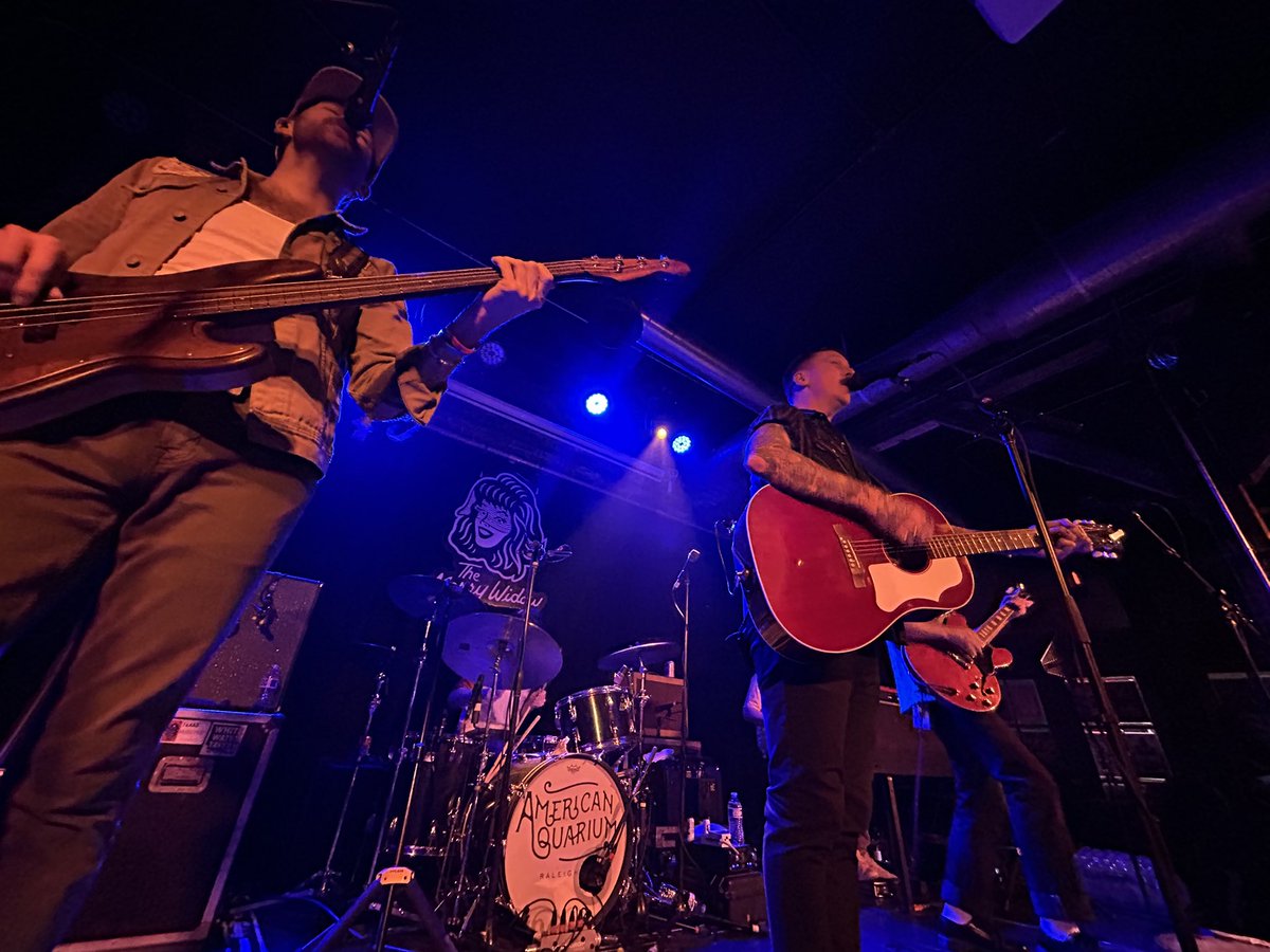 chod1312's tweet photo. When I say that @USAquarium played a huge part in why I’m still around, I really mean that. They released  a song a few years back that hit me just the right way at just the right time. Glad I’ve been been around to see them a few times since then. Tonight was no different. https://t.co/A8Abu8eBeK