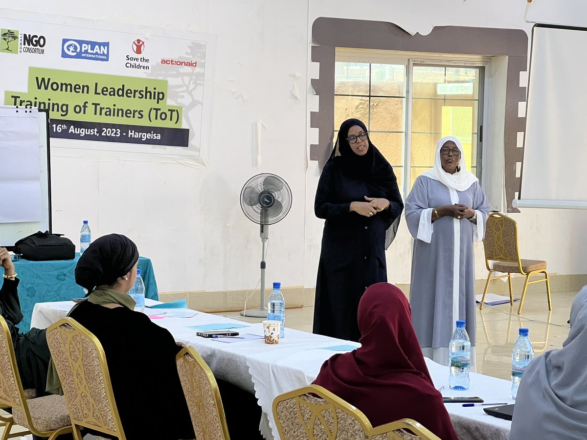 NimoA_Hassan's tweet photo. #ThrowbackThursday when we trained 30 Women-led CSOs on influencing strategies 4 Women’s networks #16DaysOfActivism great initiative 4 greater impact

Standing alongside Halimo Elmi, a giant in the #Humanitarian sector w/30yrs of service. @NGOConsortium appreciates her dedication https://t.co/kT8wdijvl6