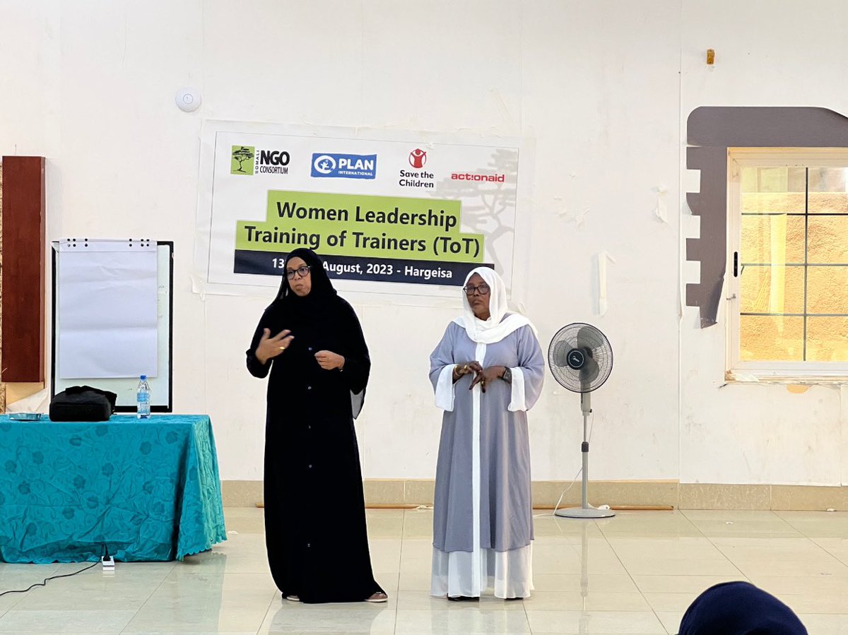 NimoA_Hassan's tweet photo. #ThrowbackThursday when we trained 30 Women-led CSOs on influencing strategies 4 Women’s networks #16DaysOfActivism great initiative 4 greater impact

Standing alongside Halimo Elmi, a giant in the #Humanitarian sector w/30yrs of service. @NGOConsortium appreciates her dedication https://t.co/kT8wdijvl6
