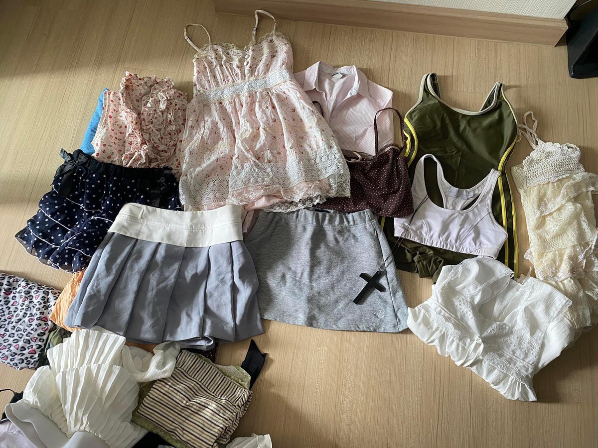pervadeshop's tweet photo. ลงขายวันนี้ 14:00 น. คั๊บ🎀🌟
มีมากกว่าในภาพ 
ปัก+รี+ฟอล=ลด5฿
ค่าส่งเหมาๆ 45฿ 💖🍥
#เสื้อผ้ามือสอง #เสื้อผ้ามือสองราคาถูก  #เสื้อผ้ามือสองสภาพดี #ส่งต่อเสื้อผ้ามือสอง  #ส่งต่อเสื้อผ้ามือ2  #ส่งต่อเสื้อผ้ามือสอง #เสื้อผ้ามือ2 #ส่งต่อเสื้อผ้า #โล้ะตู้เ��ื้อผ้า  #ส่งต่อ #โล๊ะตู้ https://t.co/XMOPB23d1l