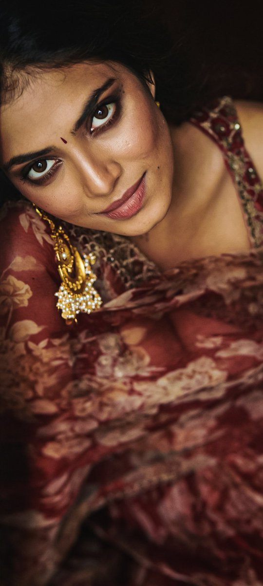 UHQ_TWEETS's tweet photo. #MalavikaMohanan ❤️✨ https://t.co/n9BNlJpuhv
