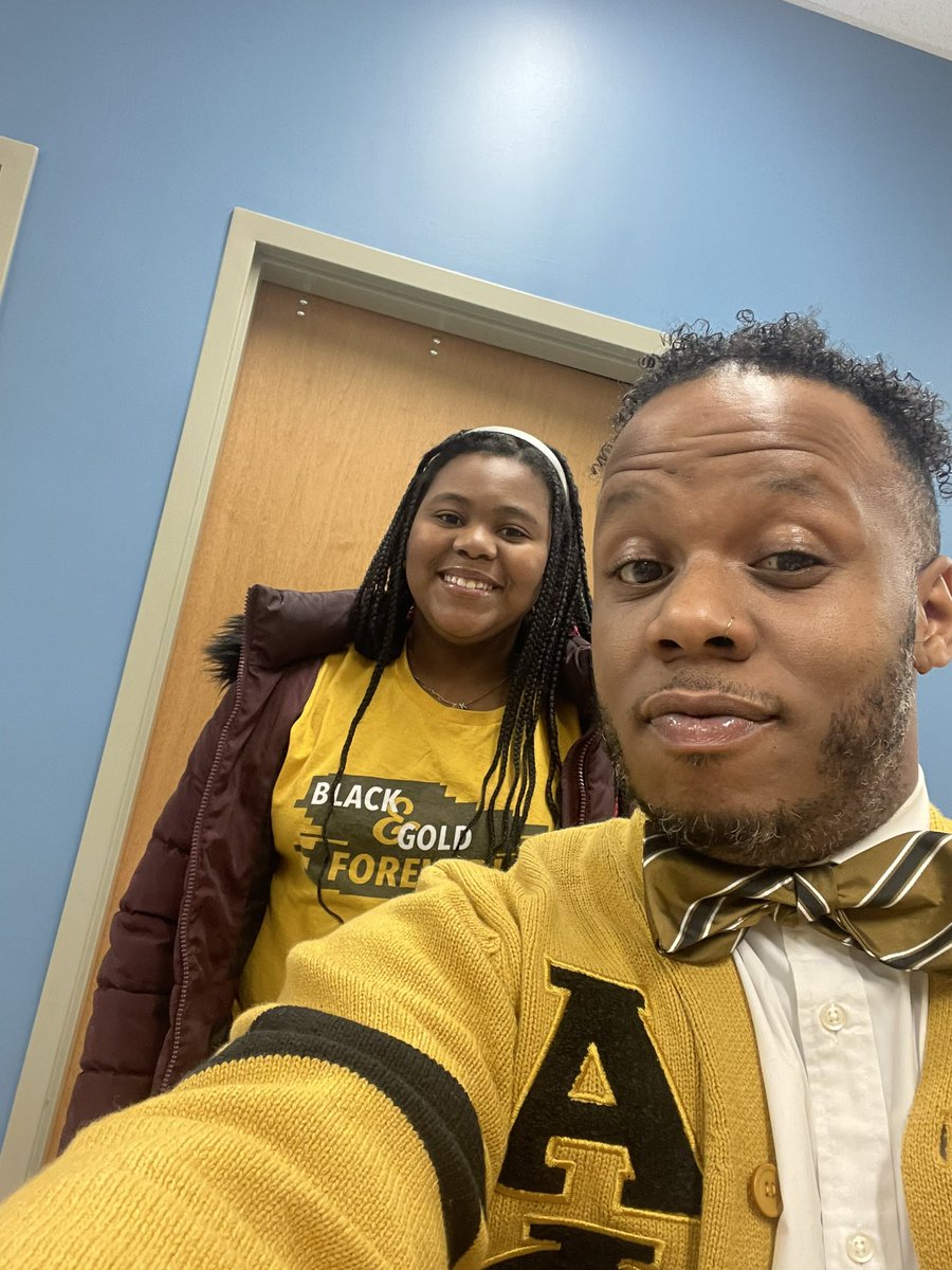 Mr. Jennings tweet media