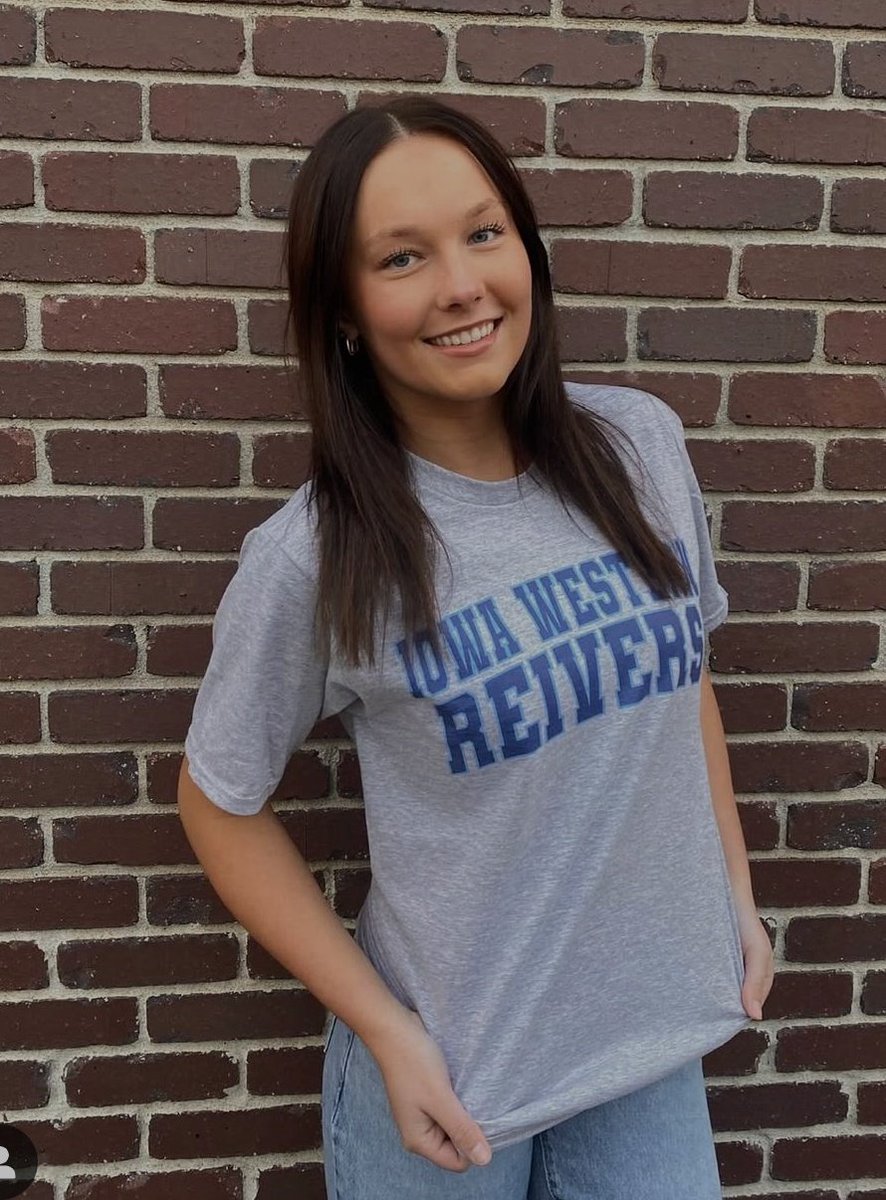 LincolnEastGirlsGolf tweet media