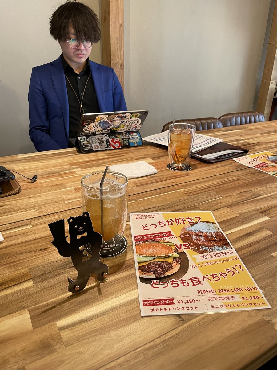 12yooh25's tweet image. 門前仲町の #PERFECTBEERLABO がオープンしたのでサトぴよとハンバーガーランチしてきた🍔

ビールが美味しいのはもちろんだけどハンバーガーがめちゃくちゃ美味いわ