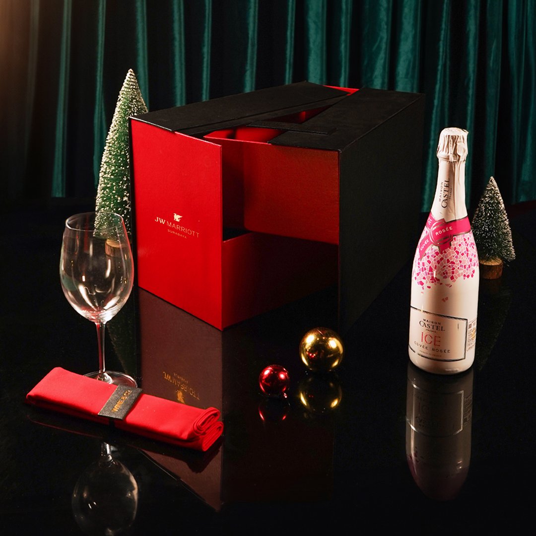 Celebrate the magic of the holiday season with SBCo Festive Hampers.

Discover Snowfall Serenade and Twilight Wishes, starting at IDR 888,000++ with an exclusive 10% Early Bird discount.

For more detail : +62 811-3529-278

#JWMarriottSurabaya #FestiveHampers #FestiveatJW