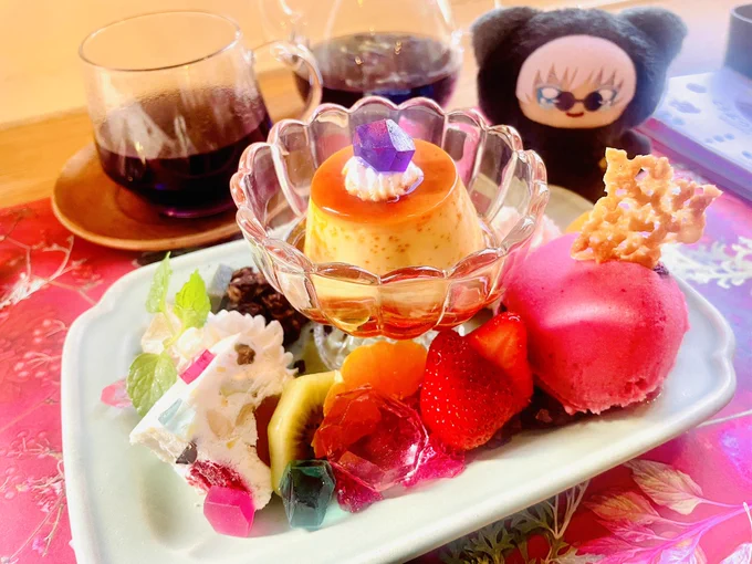 琥珀糖とプリンアラモード 