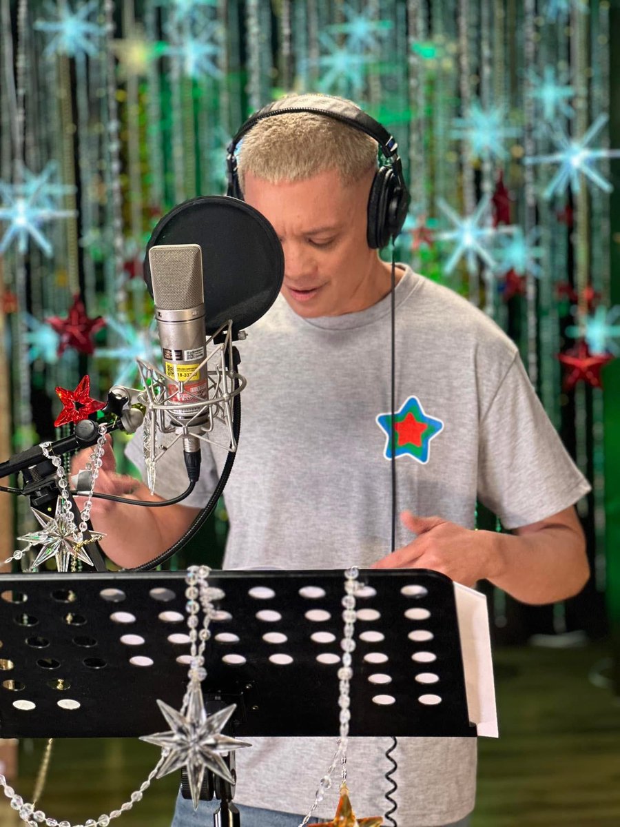 NiniReesh's tweet photo. Bamboo 🥰
#Rivermaya #TheVoicePH #KampKawayan #CoachPogi https://t.co/US1PSvlRsM