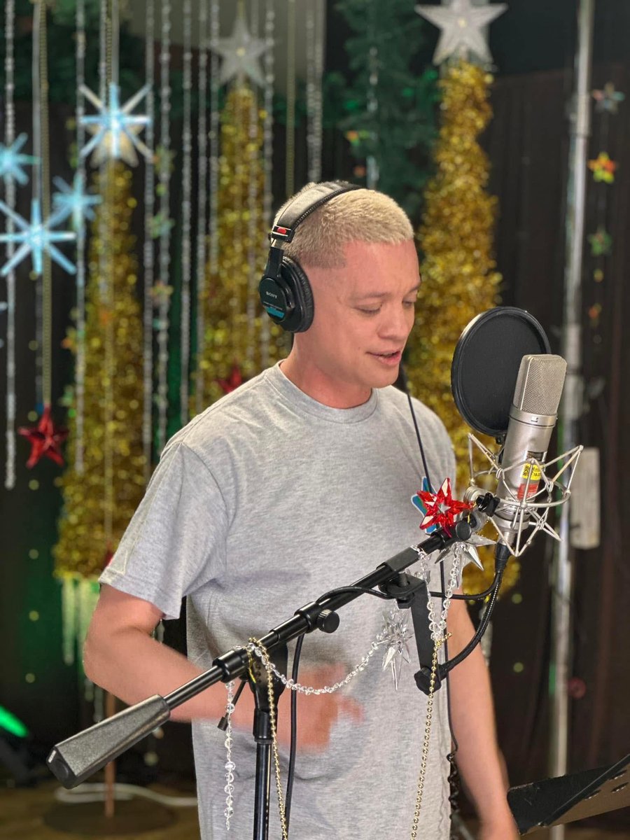 NiniReesh's tweet photo. Bamboo 🥰
#Rivermaya #TheVoicePH #KampKawayan #CoachPogi https://t.co/US1PSvlRsM