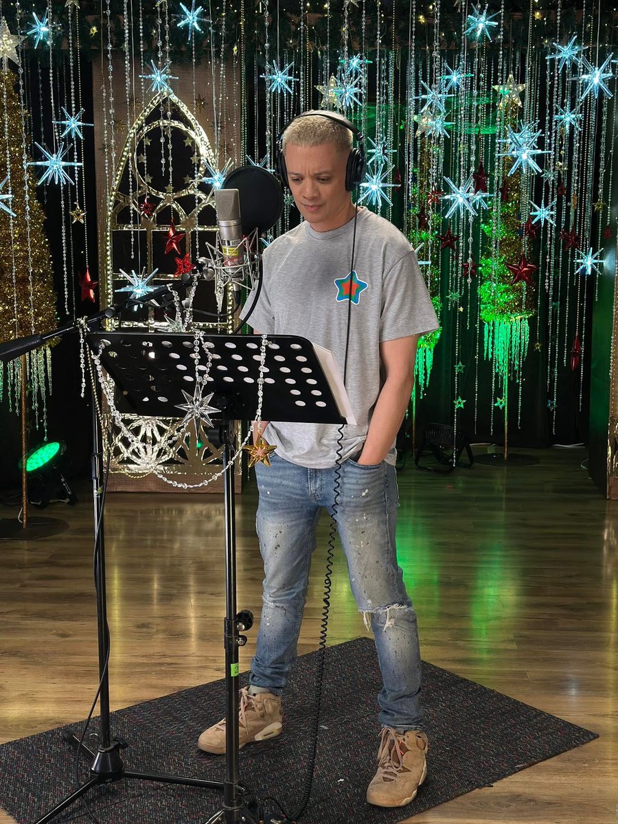 NiniReesh's tweet photo. Bamboo 🥰
#Rivermaya #TheVoicePH #KampKawayan #CoachPogi https://t.co/US1PSvlRsM