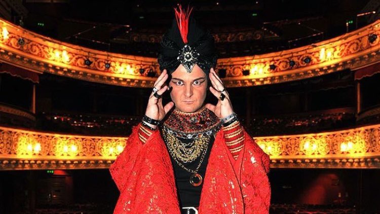 simplymikeygra1's tweet image. As it’s December it’s also panto season… oh no it isn’t! 😂 hard to believe @mrmikeygraham played Abanazar in Aladdin at the Gaiety Theatre back in 2010! Where does the time go? (Source- home.bt.com) #SimplyMikeyGraham #MikeyGraham #PantoTime #AbanazarAladdin