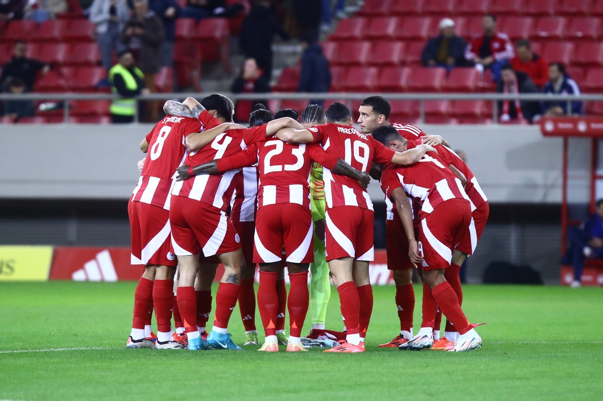 Quarter-finals secured! 🔜🏆 Another step taken towards one of this season’s goals. Let’s stay focused and keep working hard! 💪🏼 <a href="/olympiacosfc/">Olympiacos FC</a>