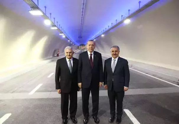 ahmetarslan36's tweet photo. Dünyanın sayılı mühendislik projelerini gerçekleştiren Ülkemiz ile gurur duyuyor; mühendis olarak bir çoğunun yapımında bulunduğum için Rabbim’e hamd ediyorum.

Tüm Mühendislerin, 5 Aralık Dünya Mühendisler Gününü kutluyorum.
#DünyaMühendislerGünü https://t.co/BlapgTviT2