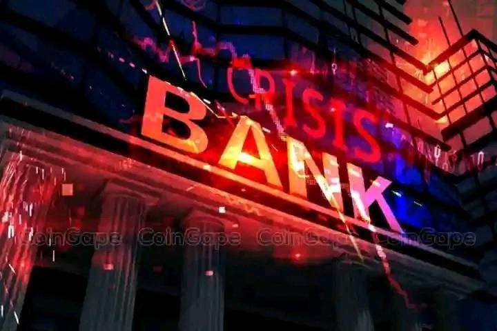 MedicalQfs's tweet photo. If you haven't setup your QFS account be aware you'll lose all your funds as the banks are going cashless and crashing.Get your money out of the banks, both IRA/ 401Ks, convert them to digital coins X https://t.co/9Jac8uObbD