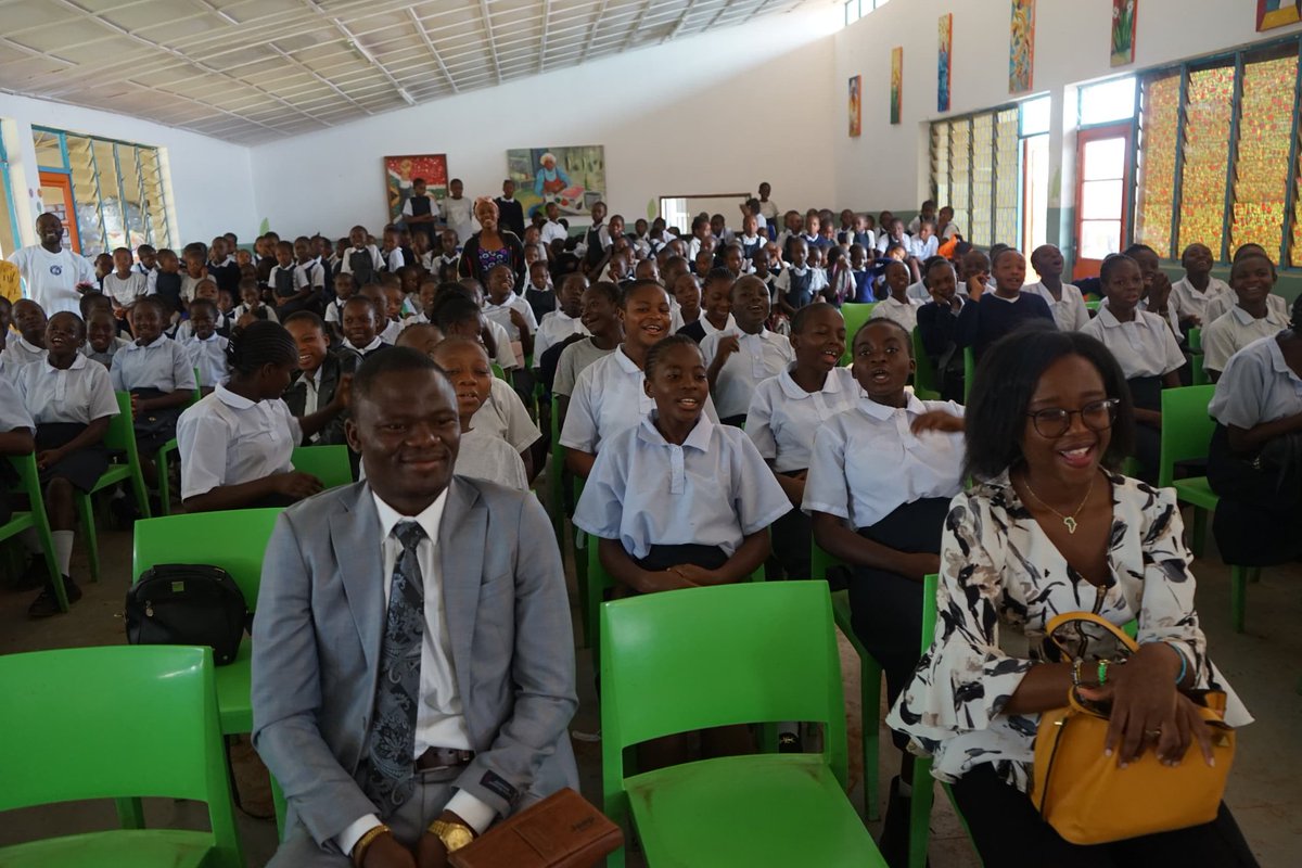 apdi_le10289's tweet image. La Vice-coordonnatrice de l'ONG Action Pour le Développement Intégré (#APDI), Mme @MauricetteYowa7, a pris part au lancement du programme " PROFIFED" de l'ONG YMAE le samedi 30.11.2024. L'activité a eu lieu à l'école Malaika, à Lubumbashi.