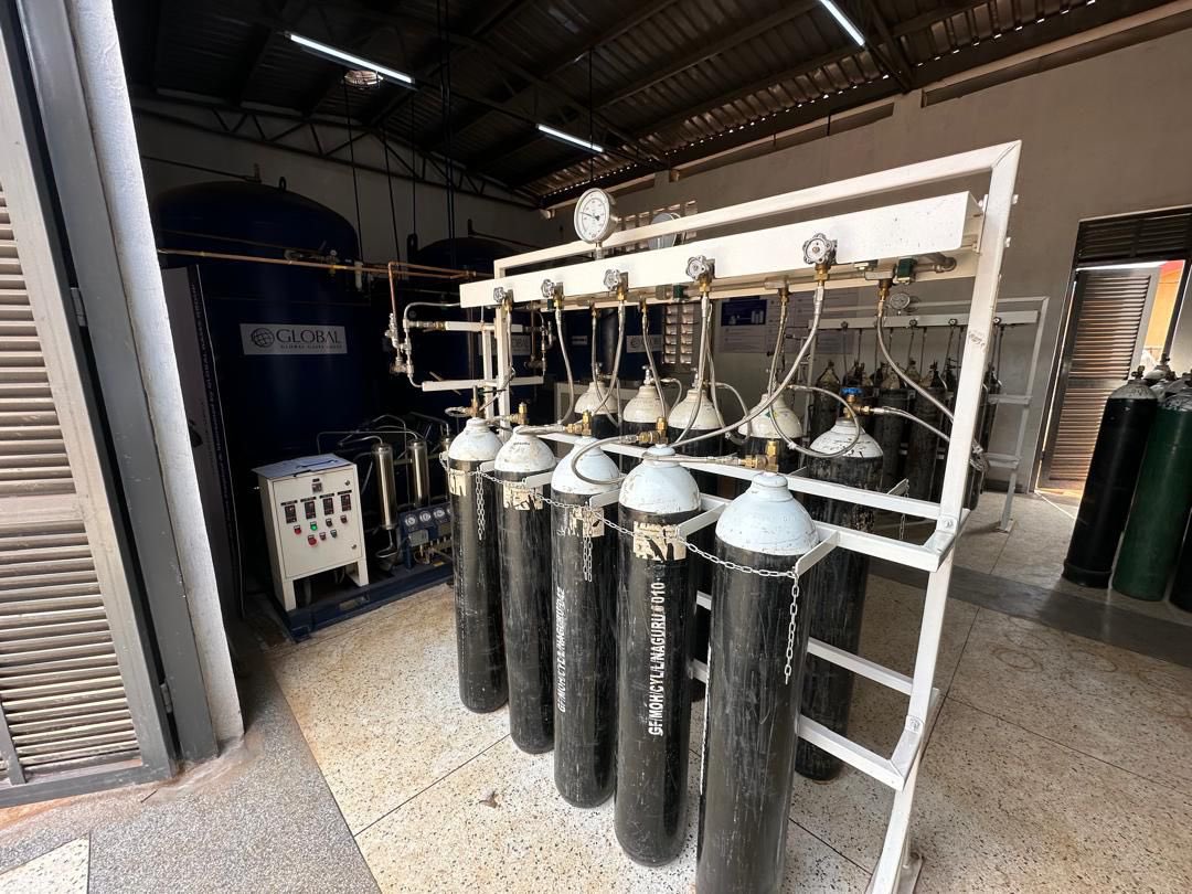 Completion of the oxygen plant installation at China-Uganda Friendship Hospital, Naguru. This marks a significant step in enhancing our capacity to provide life-saving oxygen to patients. #HealthcareAccess #MOHatWork