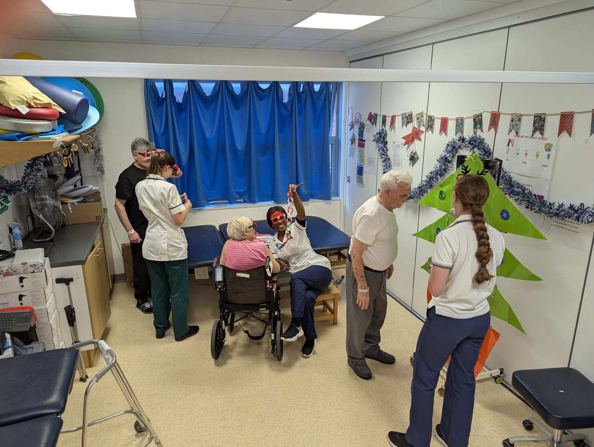 Hannah Davis tweet media