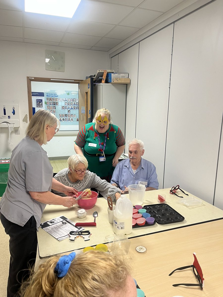 Hannah Davis tweet media