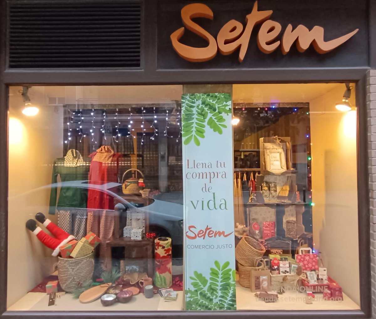 ⏰HORARIO DE NAVIDAD🎄

Del 9 de diciembre al 4 de enero, nuestra tienda de #ComercioJusto abrirá en un horario más amplio, para ponerte más fácil elegir la alternativa que #LeSientaBienATodoElMundo. 

De LUNES a SÁBADO
De 10:00 a 15:00h y de 17:00 a 21:00h
c/Gaztambide 50