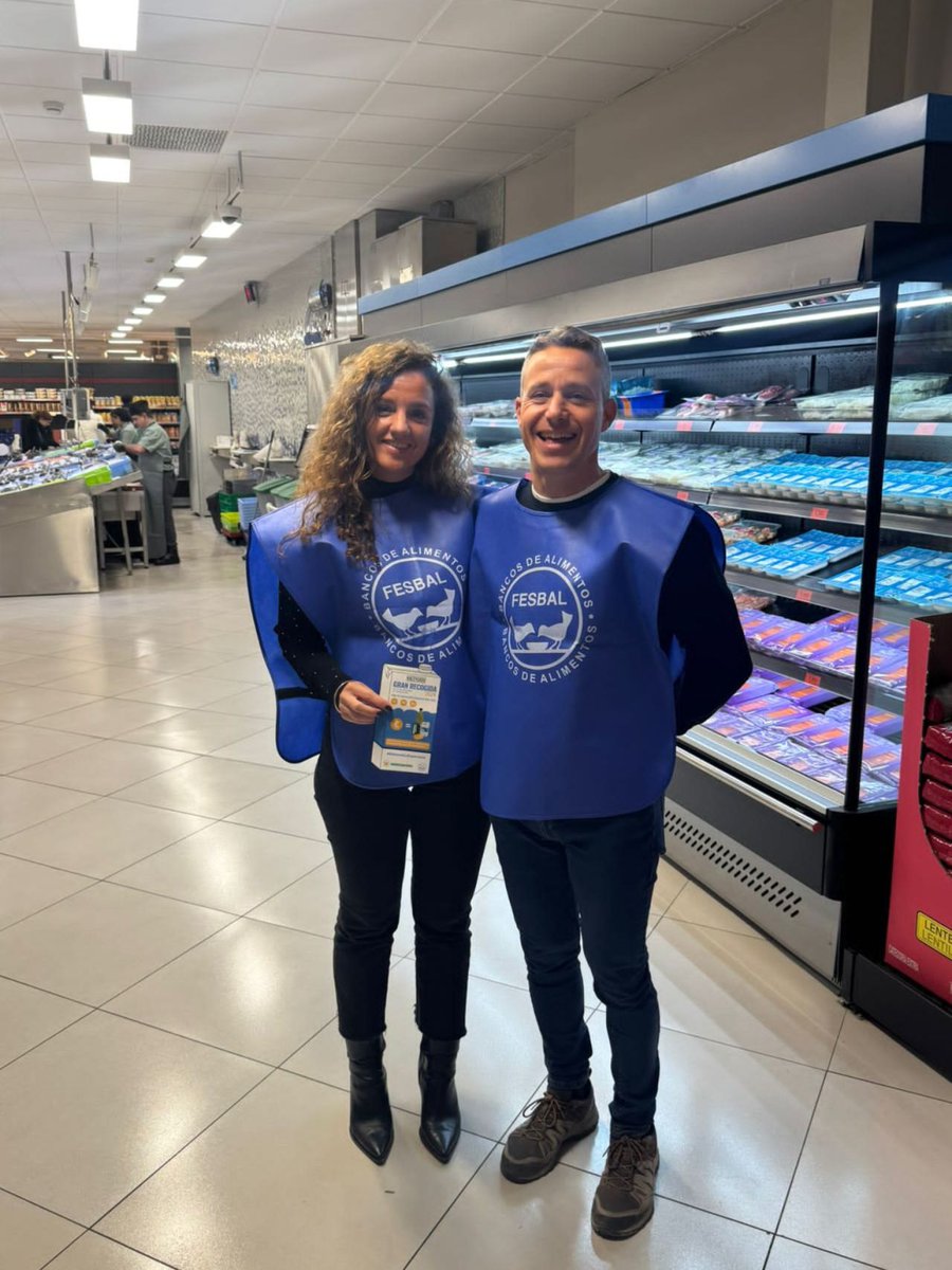 Veolia_Castilla's tweet photo. En el #DiaInternacionalDelVoluntariado, queremos dar las gracias a los compañeros que, a lo largo de este año, han formado parte de alguna actividad de voluntariado corporativo

Gracias por vuestra labor y por vuestro esfuerzo en querer mejorar la sociedad siempre ❤️ https://t.co/22L3OKjaFy