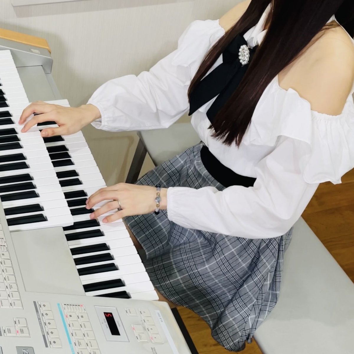 amakuchidq's tweet photo. 【動画公開のお知らせ／Notification】

12/7(土)、21時に動画をアップします♪
ぜひ、遊びに来て下さい＾＾
土曜日です！

The video will be uploaded on December 7th at 9pm Japan time.

Please come and visit us♪

#あまくち #エレクトーン #ゲーム音楽 #GameMusic https://t.co/P8TjZTBjmU