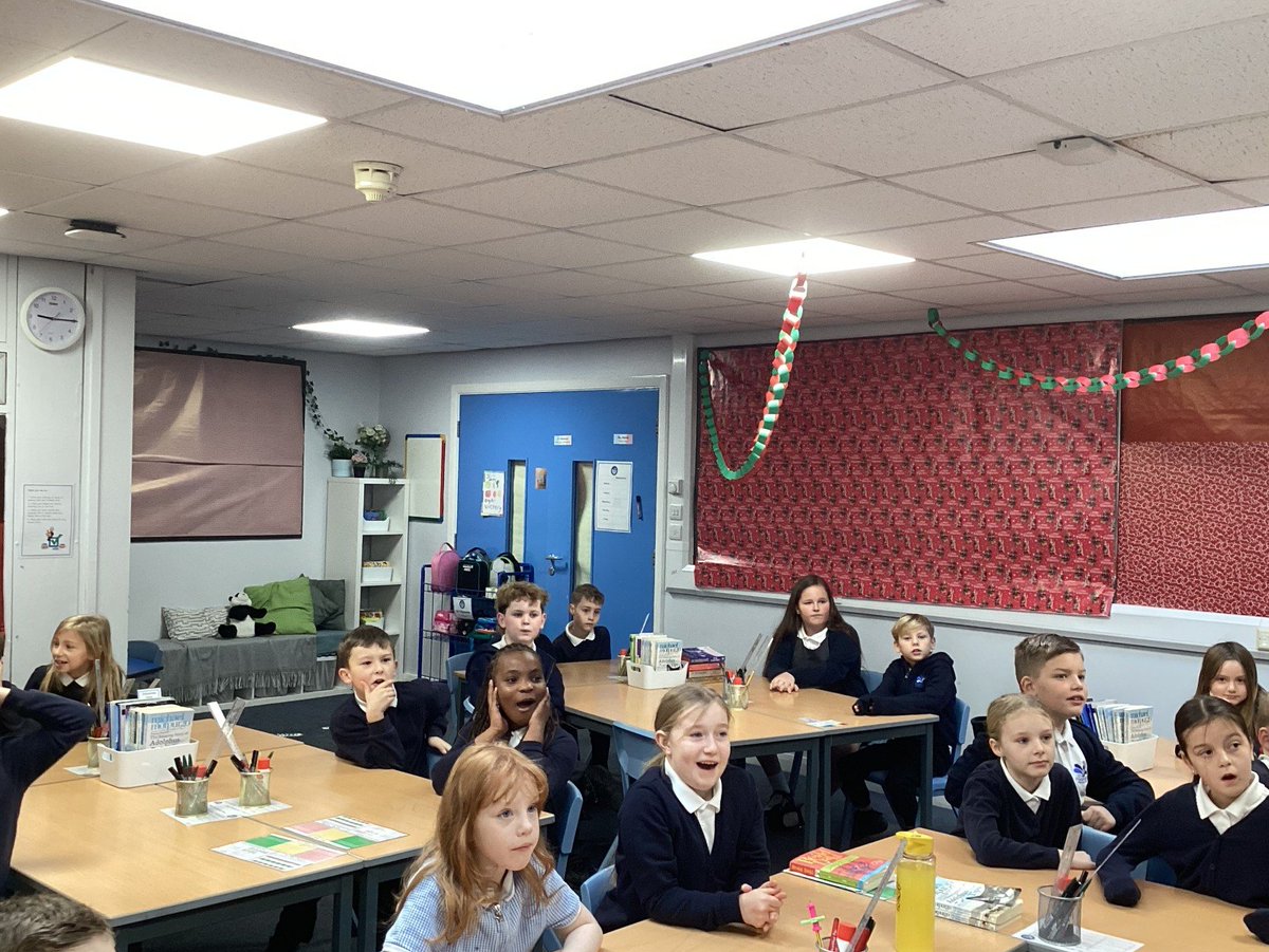 FountainPSLeeds's tweet photo. Tributaries were shocked to arrive in class and see all our presents had been stolen. Luckily we found a letter from the Grinch explaining his actions. #learningattheheart https://t.co/IBpZBSS9Vb