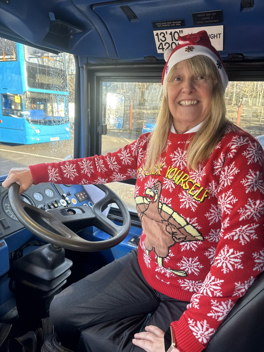 👸🏼🛷 SLEIGH, QUEEN! 🛷👸🏼

The Angel of the North(star), Hazel, is rocking her best Christmas jumper today! 🦃💅🏼 

Catch her on the 643 bus this afternoon! 🚌