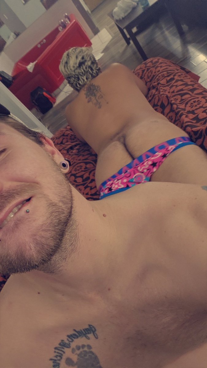 AcePhoenix420's tweet photo. @LustLucaPhoenix love me a good ass 🍑😅😘😋🫣 https://t.co/t9fcIlWScR