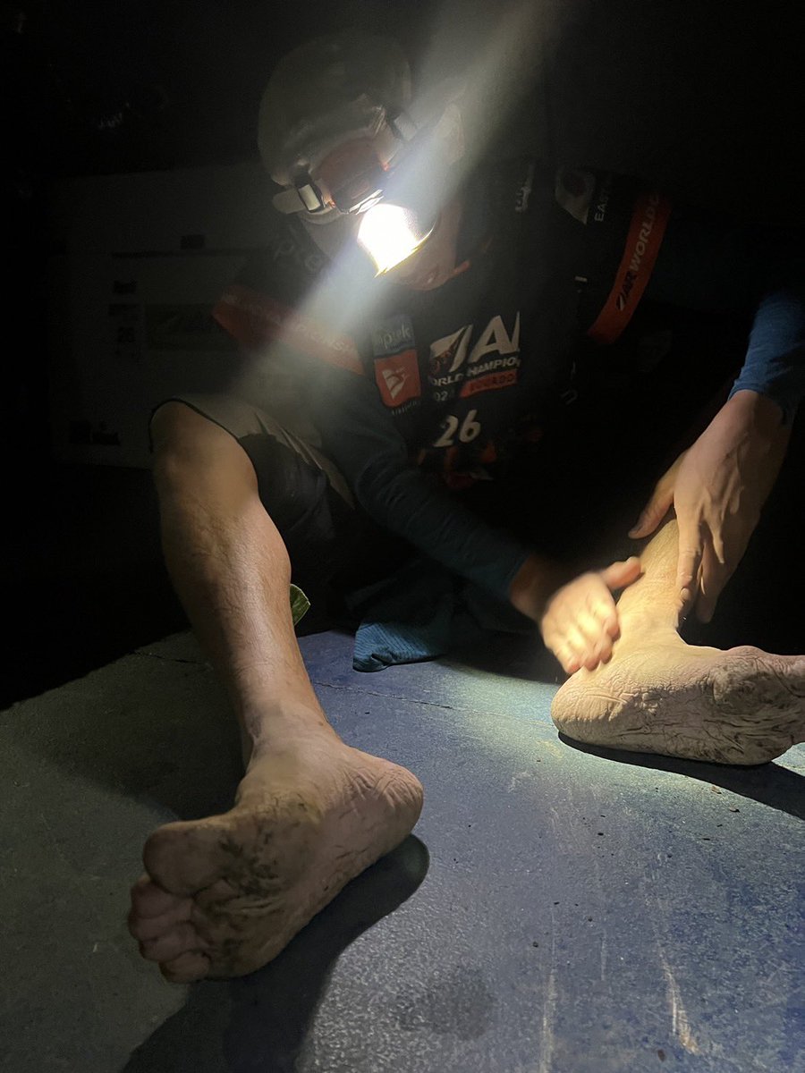 eastwind_mgr's tweet image. 【ARWC2024】
悪天候の中を歩き続け、TA(装備入れ替え地点)5に到着。ラストステージに向けてここで仮眠を取ります。

#arwc2024 #adventurerace #eastwind #アドベンチャーレース #イーストウインド