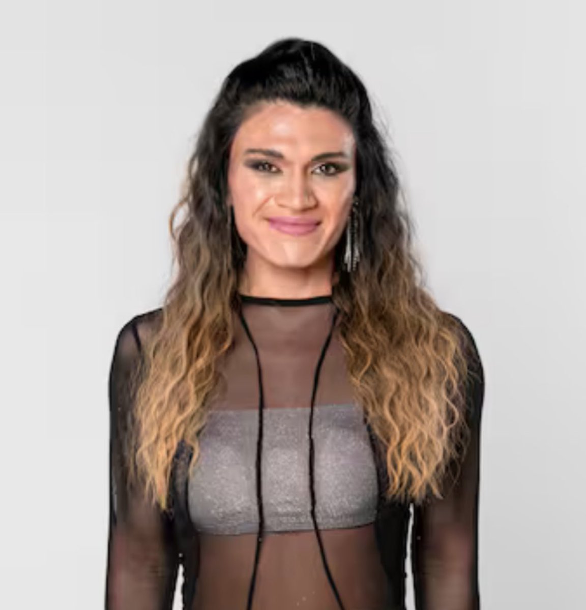 todo bien, la amo, pero me van a decir que nadie se dio cuenta que es trans??????