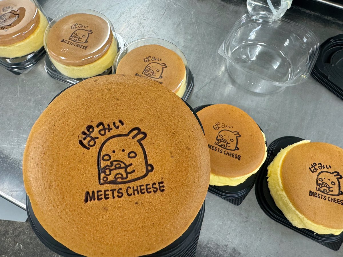 pamii_f7's tweet photo. 来年春頃から発売の
【 ぱみぃ x MEETS CHEESE 】のチーズケーキは
作者のイベントでフライングで食べれるよ🧀
隠し味。。。なんだろうね🫙

♥️Macyarin’s Ribbon🎀
🗓️12月22日inラドンナ原宿
《2部》https://t.co/4I6pdF07ek https://t.co/0MA3iBa4ys
