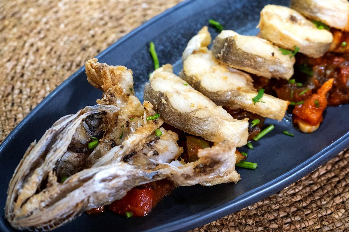 costadauradatur's tweet photo. 🐟 #ElSerrallo és un punt de referència de la #CostaDaurada per l'oferta gastronòmica i la situació privilegiada. Veniu a degustar-hi la seva deliciosa cuina marinera tradicional? 😋
📸 gemllad, Manel Antolí (RV Edipress), @vilaniucomunica
@TGNturisme #vilesmarineres #Tarragona https://t.co/eUHgcV03xL