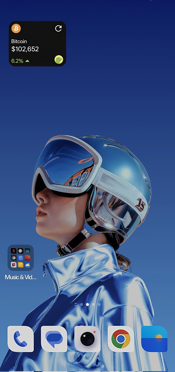 "My lock screen matches the vibe of six-figure BTC—cool, futuristic, and reflective of big gains. 🚀 #Bitcoin $BTC $102k"