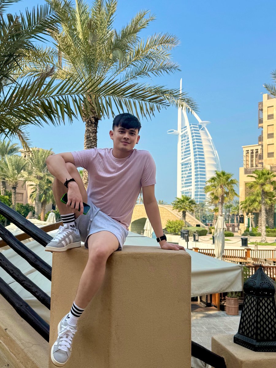 Melasurej tweet media